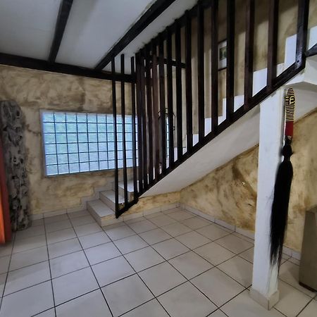 La Villa Lou, Musee Des Arts Grand Batangua Kribi Extérieur photo