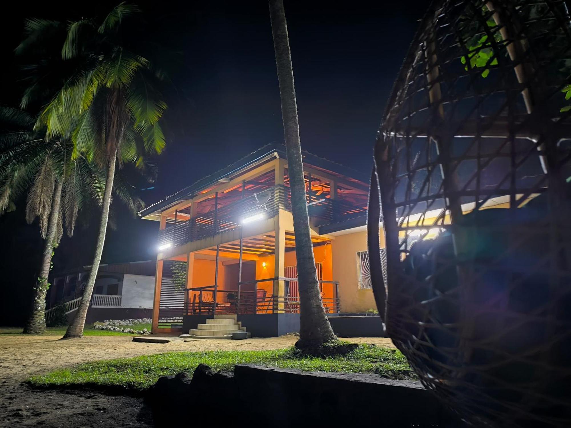 La Villa Lou, Musee Des Arts Grand Batangua Kribi Extérieur photo