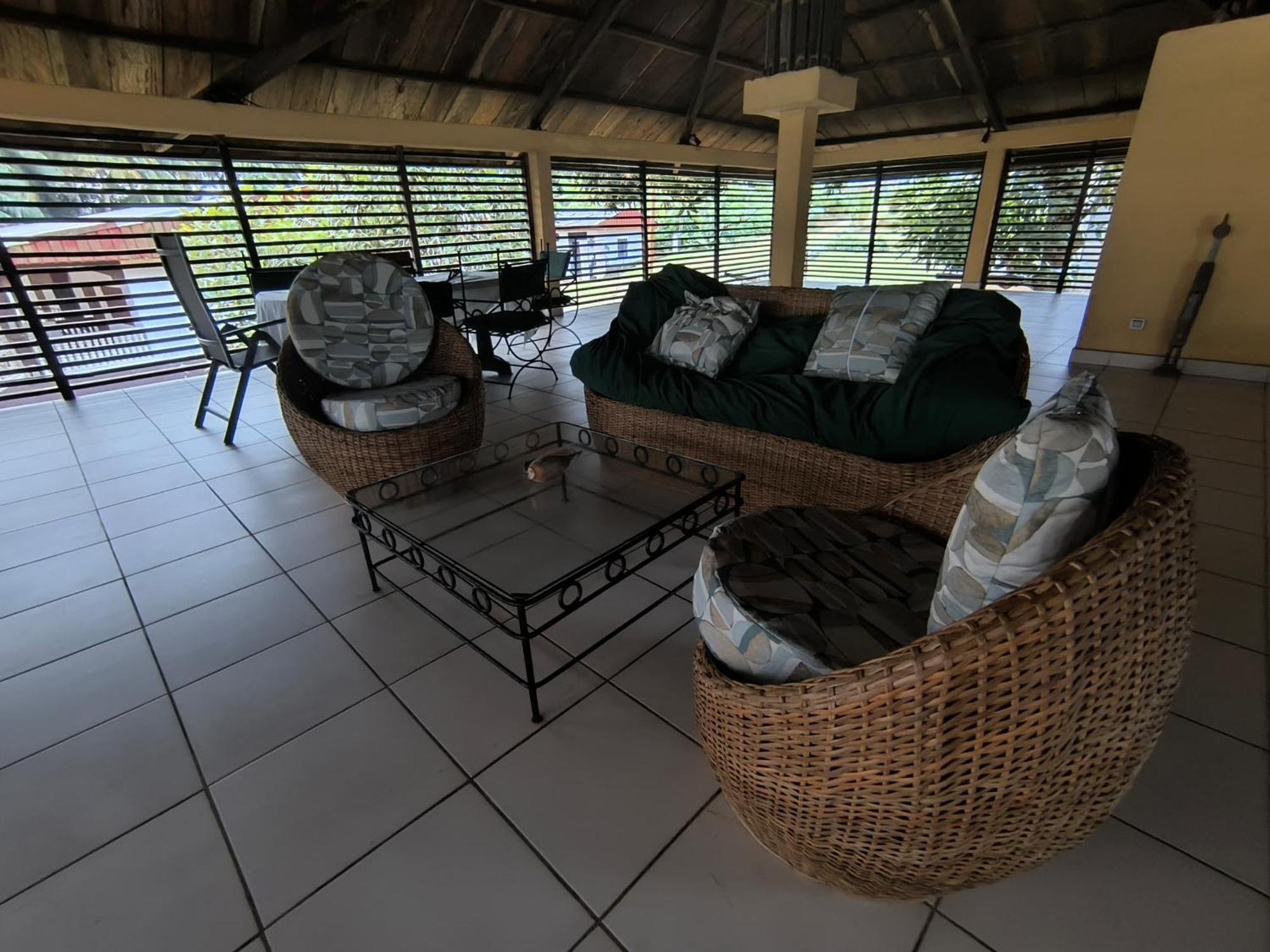 La Villa Lou, Musee Des Arts Grand Batangua Kribi Extérieur photo