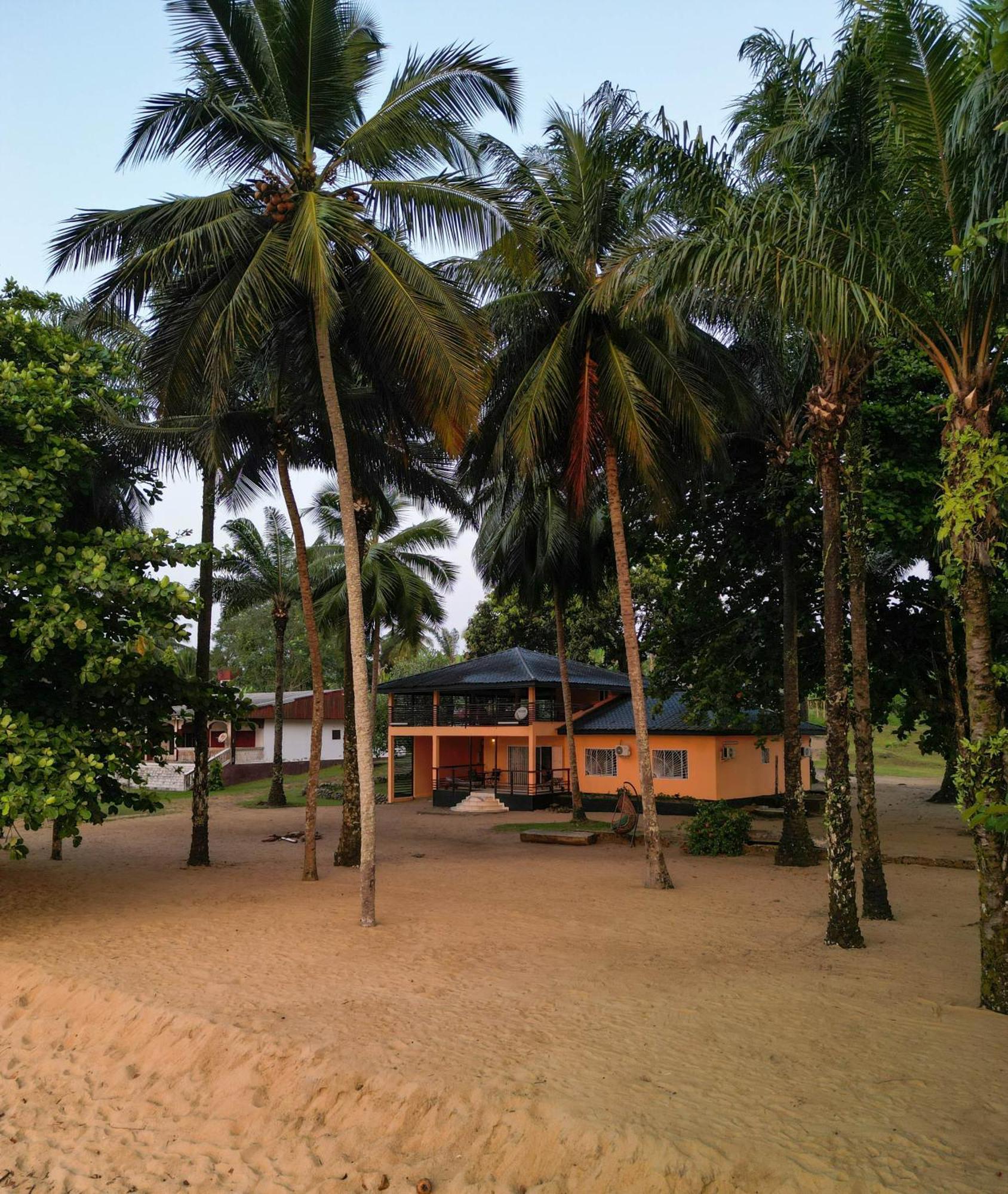 La Villa Lou, Musee Des Arts Grand Batangua Kribi Extérieur photo
