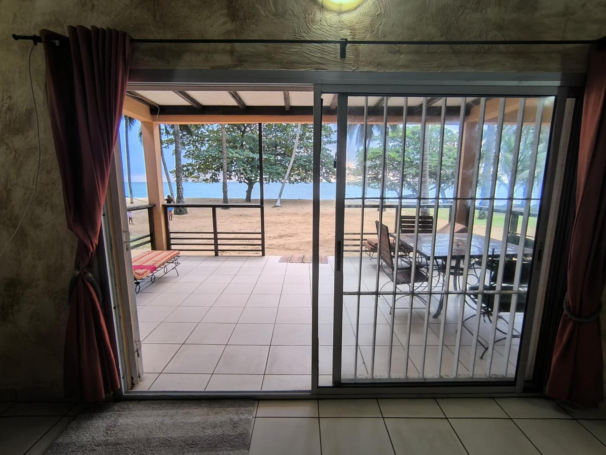 La Villa Lou, Musee Des Arts Grand Batangua Kribi Extérieur photo